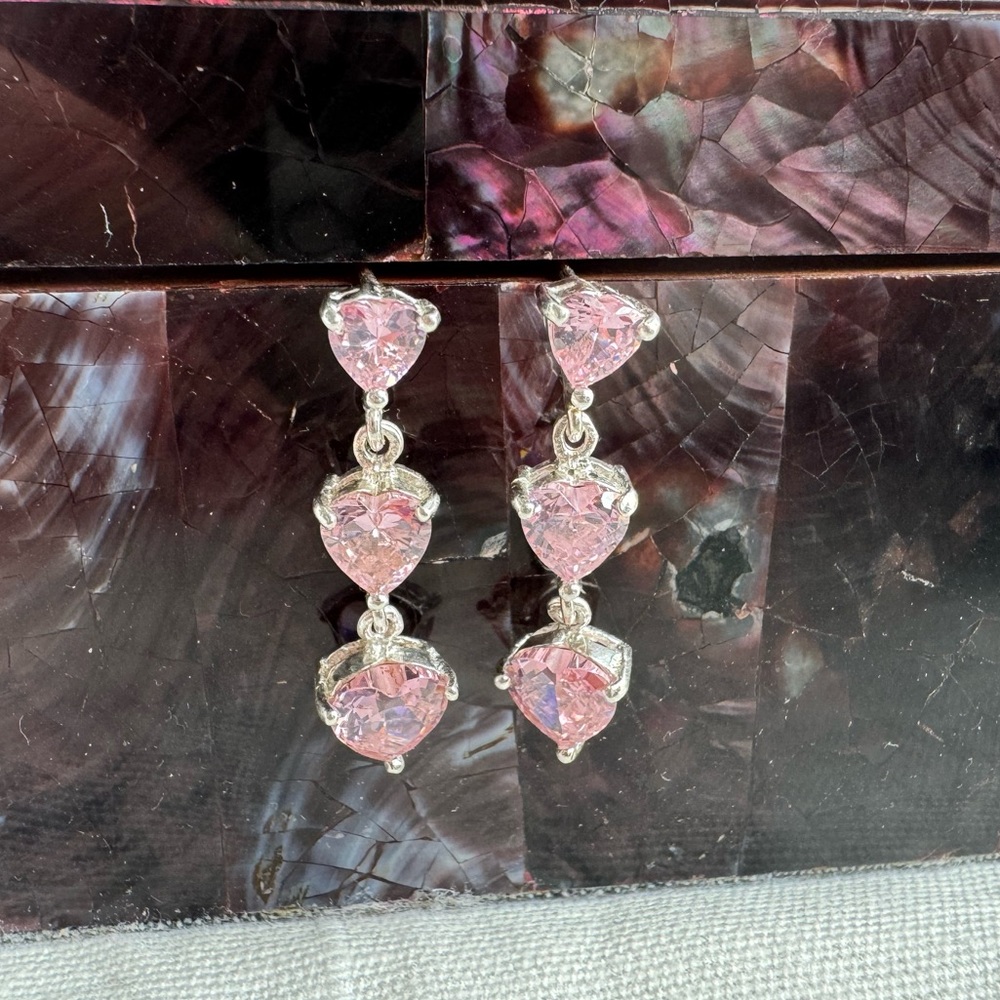 Pink Hearts Earrings.